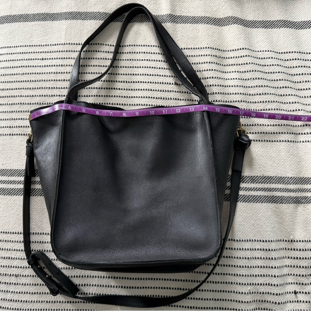Madewell Sleek Black Leather Shoulder Bag - Picture 6 of 8
